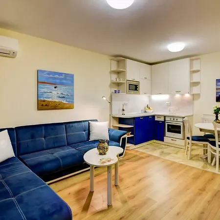 Sea Garden Апартамент